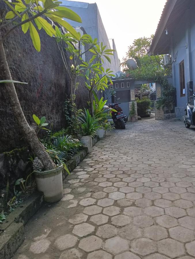 Ayu Homestay Kuta  Exterior photo